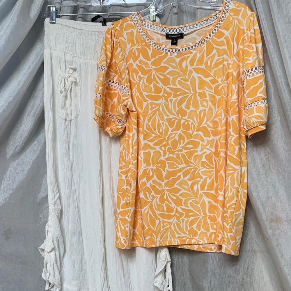 Robert Louis Yellow Floral Lace-Trim Short Sleeve Tee